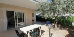 Villetta Federico climatizzata con giardino privato Viddalba